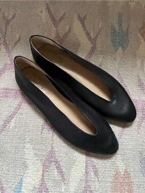 Bird of Flight Pointed Black Leather Flats